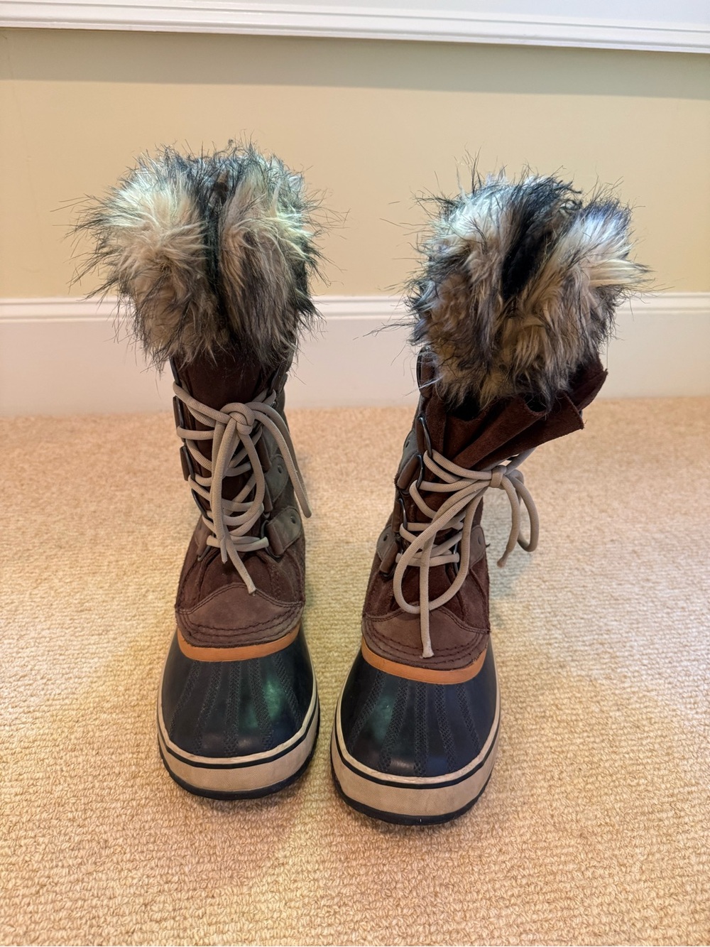 Sorrel Joan of Arctic Waterproof Winter Boots for Women, size 9